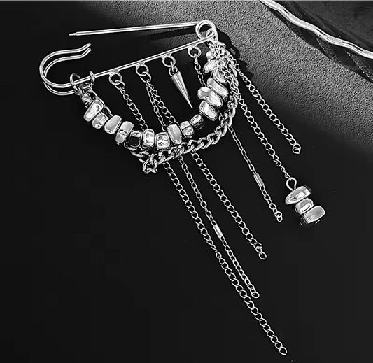 Broche Defne