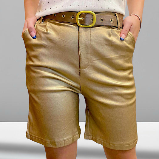 Short/ Bermuda Eco Cuero + Cinto Alexa