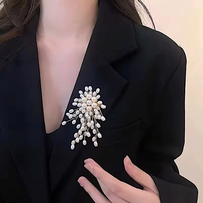 Broche Clare