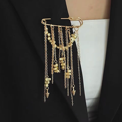 Broche Nadua