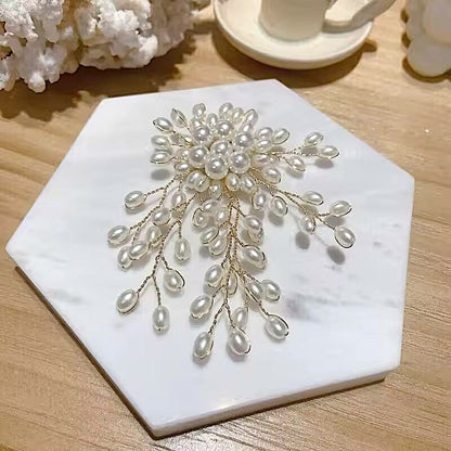 Broche Clare