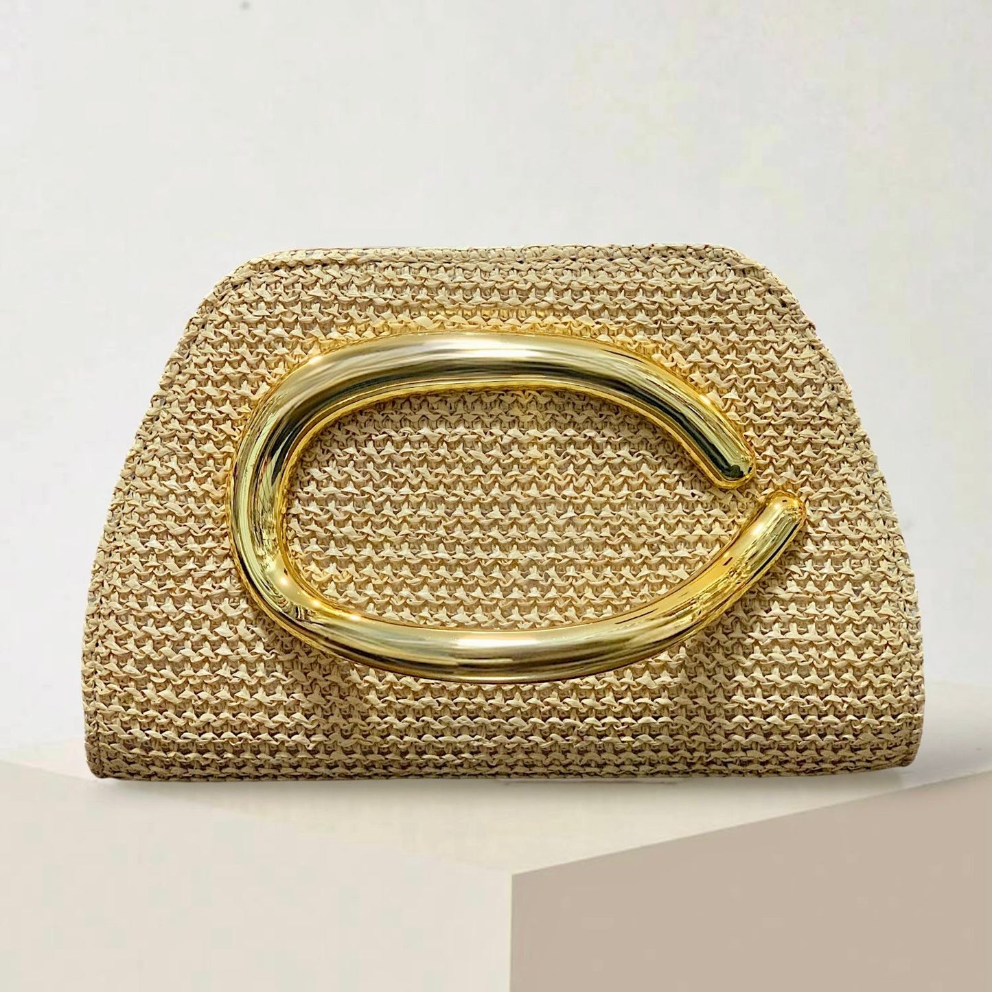 Clutch/Sobre Isha
