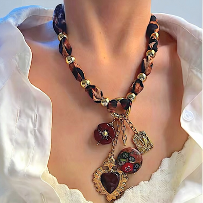 Collar Karol