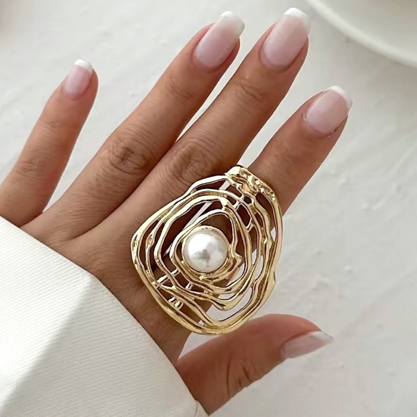 Anillo Ema