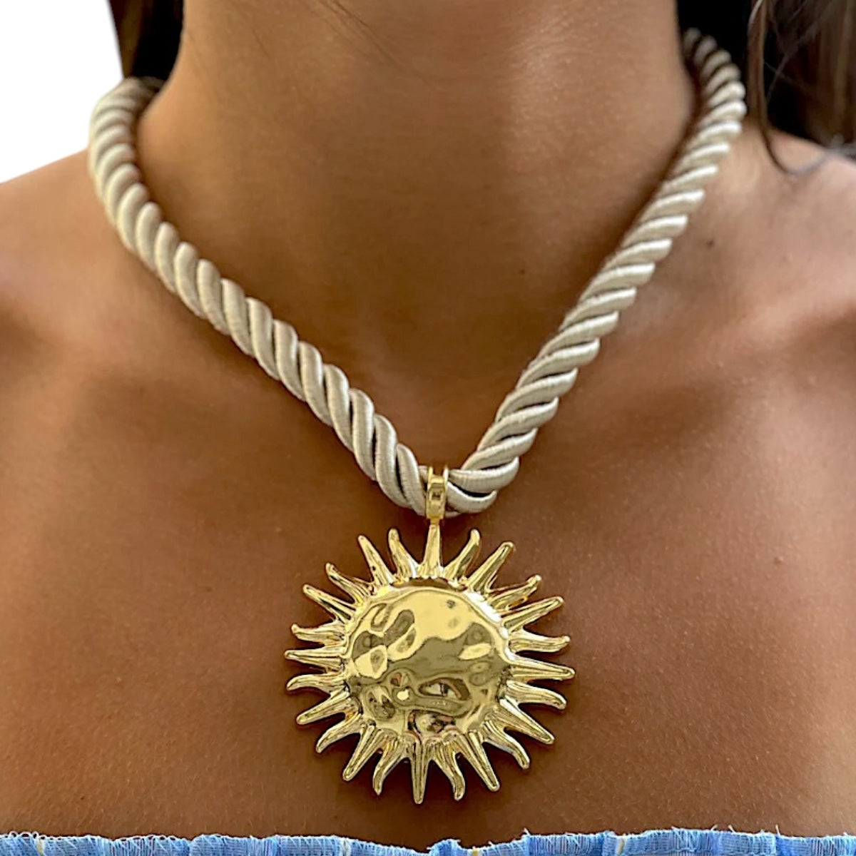 Collar Summer