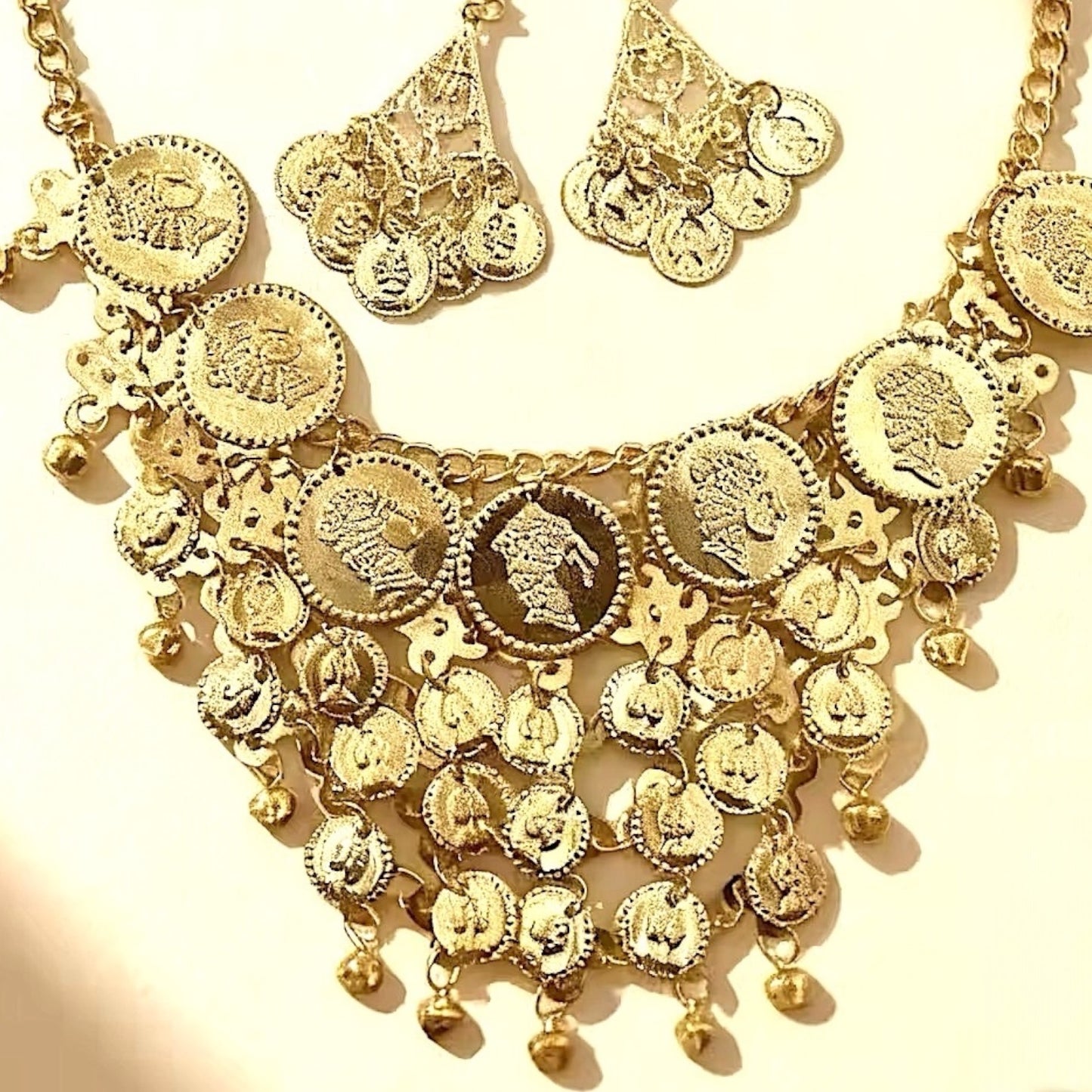 Collar & Aros Thais