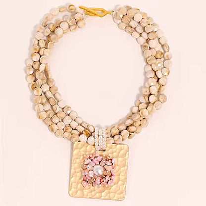 Collar Delfina