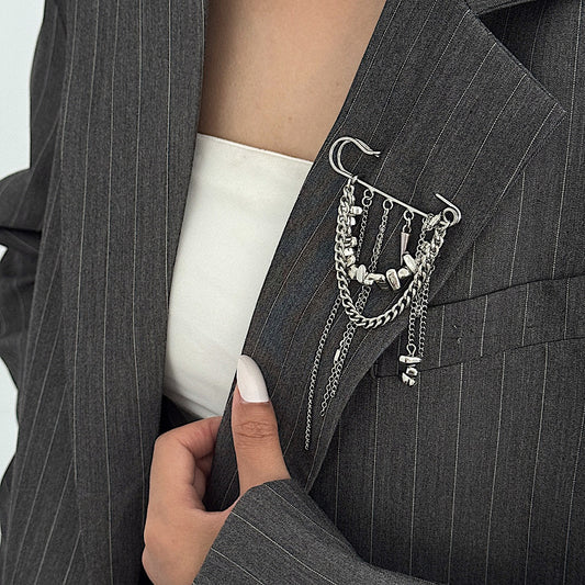 Broche Defne