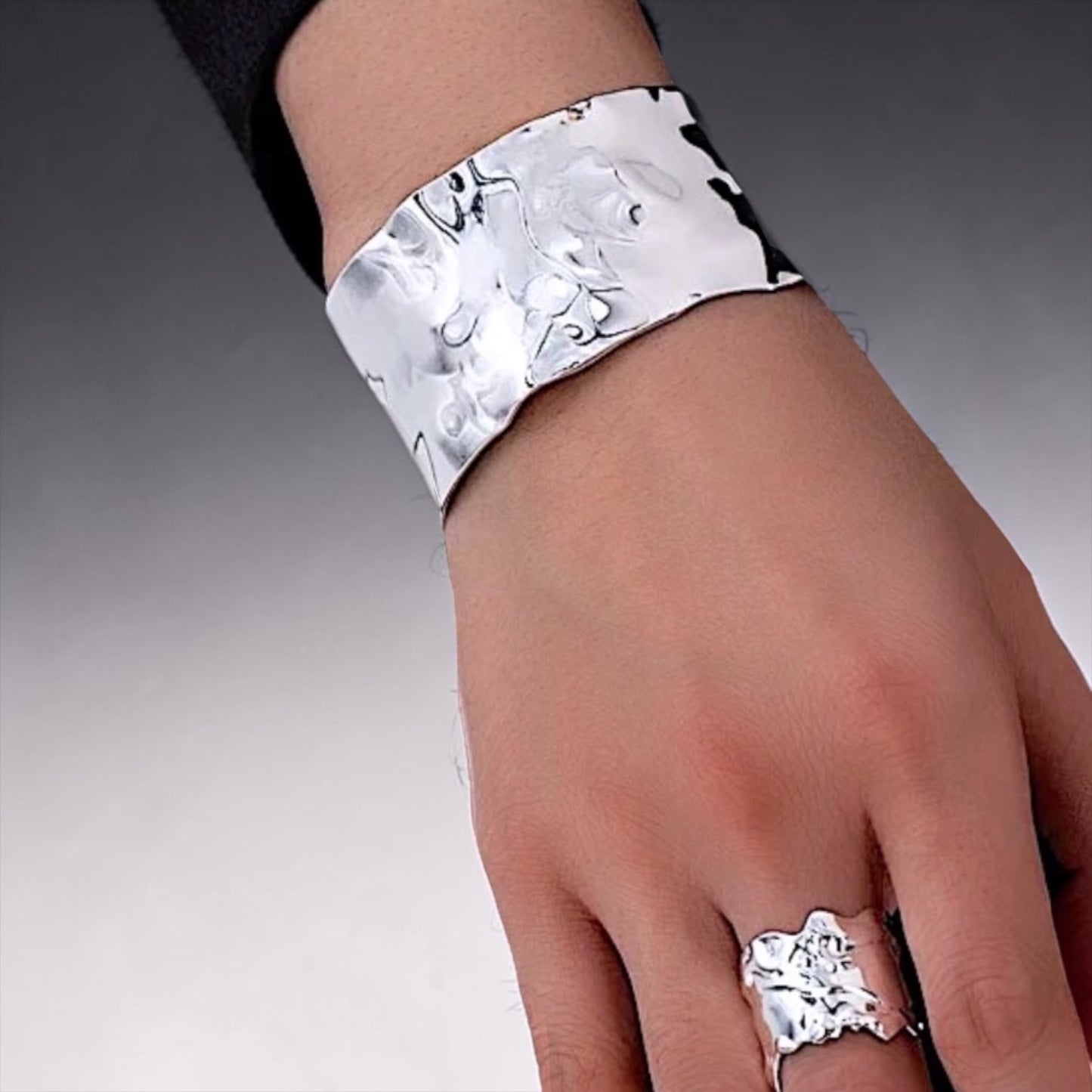Brazalete & Anillo Ada